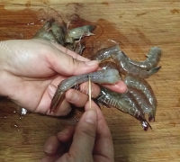 好吃的鲜虾可乐饼做法图解2)