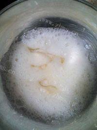 自己做的肉松蛋糕卷做法图解4)