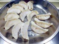 自己做的西红柿鸡蛋水饺做法图解10)