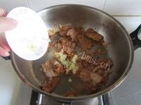 美味泡菜炒红薯粉做法图解4)