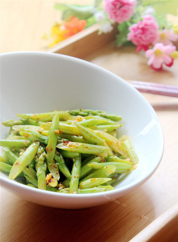 色味俱佳的凉拌芦笋