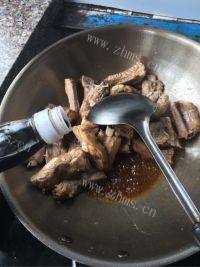 家常菜排骨炖豆角做法图解5)