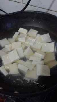 好吃的豆腐炖雪鱼做法图解1)