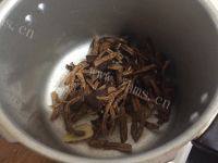 家常菜茶树菇红烧肉做法图解9)