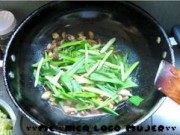 诱人的酱油水海蛎做法图解3)