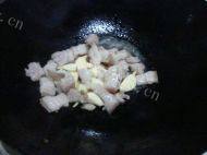 简单的酸豆角炒肉做法图解6)