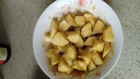 美味的粉蒸土豆做法图解5)