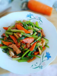 家常菜芹菜肉丝