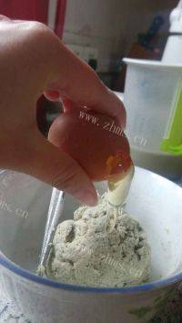 自己做的豆渣煎饼做法图解3)