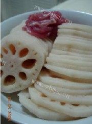香气浓郁的辣炒莲藕做法图解1)