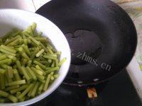 不错的蒜薹鸡蛋做法图解6)