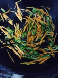 家常菜鱼香肉丝做法图解5)