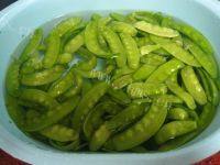 家常菜牛肉炒荷兰豆做法图解1)