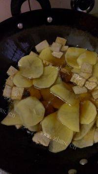 家常菜炸土豆片做法图解14)