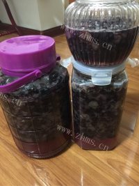 诱人的自酿葡萄酒做法图解5)