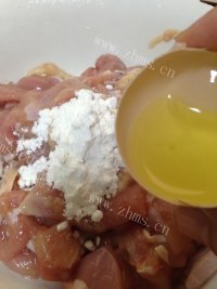 美味的酱爆腰果鸡丁做法图解5)