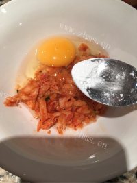 自制韩式泡菜饼做法图解5)