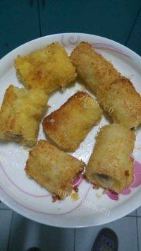 很有食欲的香蕉吐司卷