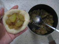 自制焦糖苹果面包做法图解9)
