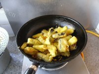 色泽鲜亮的蒜香茄条做法图解11)