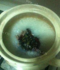 简单的皮蛋瘦肉粥做法图解8)