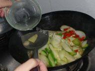 家常菜芥兰炒肉做法图解10)