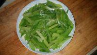 家常菜素炒芹菜
