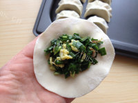 美味的三鲜煎饺做法图解8)