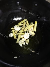 可口的香辣小龙虾做法图解3)