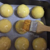 美味的红豆蛋黄酥做法图解18)