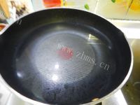 美味的鱼片鸳鸯火锅做法图解1)