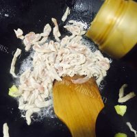 好吃的韭黄肉丝做法图解6)