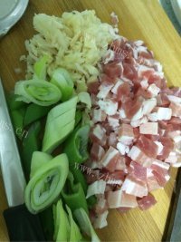 可口的烩麻食做法图解1)