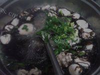 家常菜紫菜肉丸汤做法图解4)