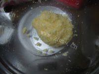 自制椰蓉花形面包做法图解5)