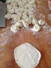 诱人的香菜饺子做法图解9)