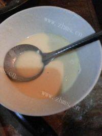 自制早餐鸡蛋饼做法图解1)