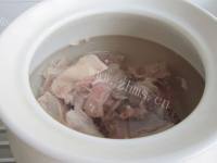 滋补的香菇炖羊肉做法图解5)
