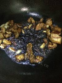 美味的白菜炖粉条做法图解4)