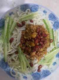美味的炸酱面