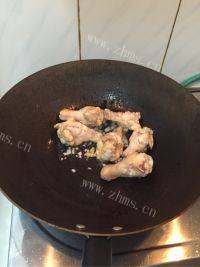 家常菜鸡腿炖土豆做法图解3)