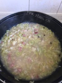 热腾腾的简易版海鲜疙瘩汤做法图解11)