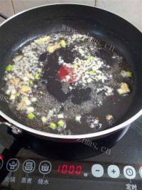 家常菜四季豆炒肉丝做法图解6)