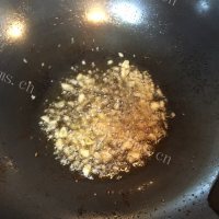 油而不腻的橄榄菜炒豆角做法图解3)