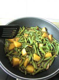 味道不错的豆角炖土豆