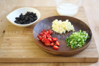 特色菜豆豉蒸排骨做法图解4)