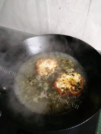 爽口的荷包蛋咸菜面做法图解4)