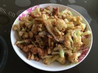 美味的炒菜花做法图解3)