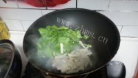 好吃的海鲜蔬菜烩饼做法图解5)