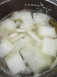 自制荷叶鸭腿冬瓜汤做法图解8)